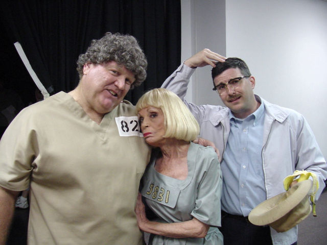 Jean "Fun Girl" Carson as escaped convict Naomi Connors along with "Big Maude" and "Floyd."